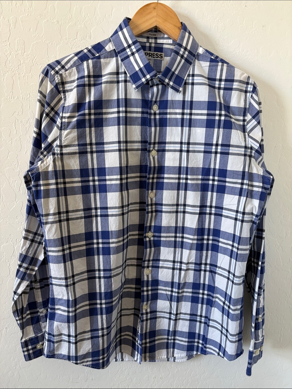 Express Button Down Fitted Plaid Casual Shirt sz Medium